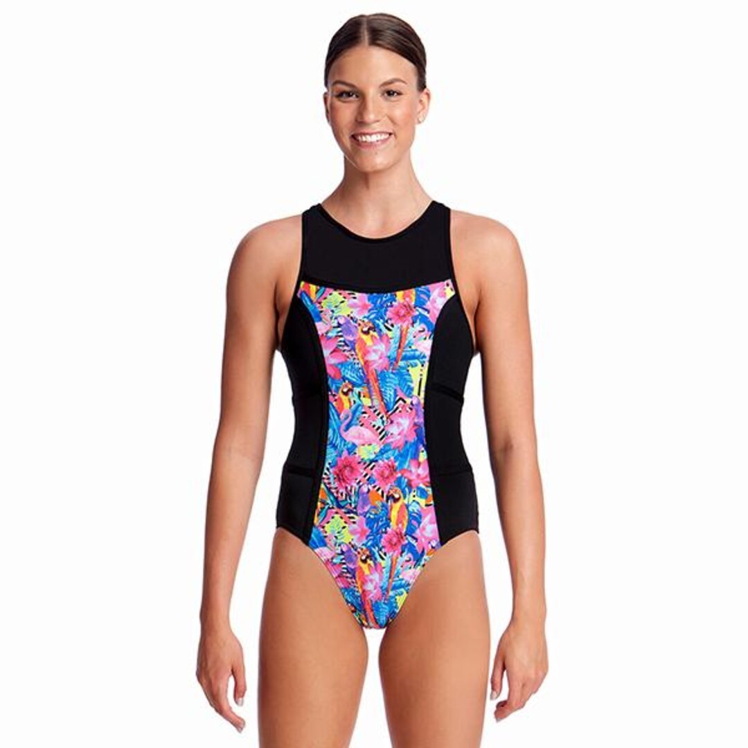 Tragebild Ansicht Badeanzug von vorne