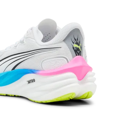 Detailansicht linker Schuh Fersenbereich