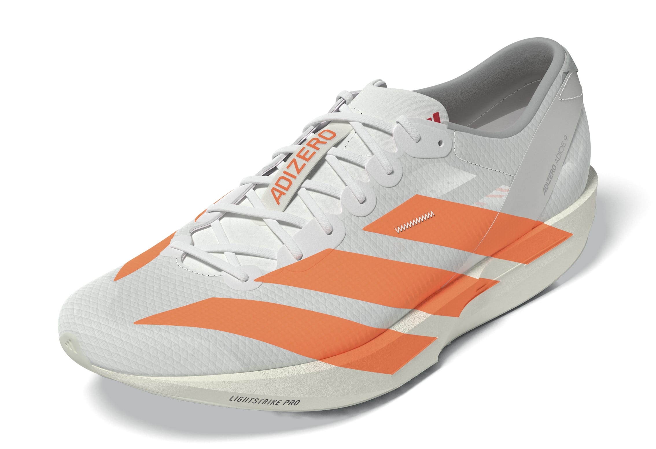 Schrägansicht von vorne linker Schuh Außenseite