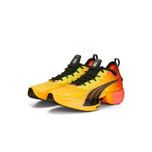 Puma Fast-R Nitro Elite Fireglow Wns, Laufschuhe, Damen, Sun Stream-Sunset Glow-PUMA Black