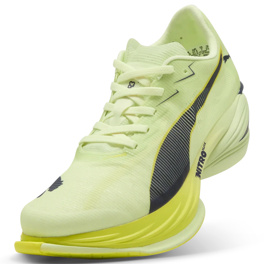 Schrägansicht linker Schuh von vorne